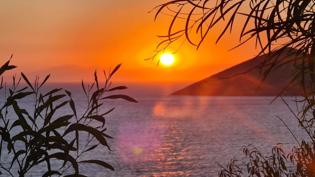 Ivi Beach Front Villa, Leros Vromolithos Экстерьер фото